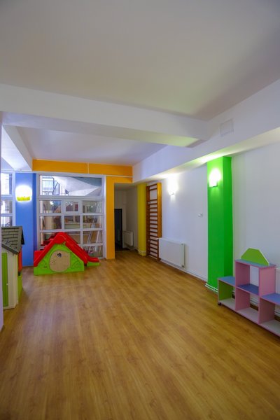 Maya si Prietenii - Cresa, Gradinita